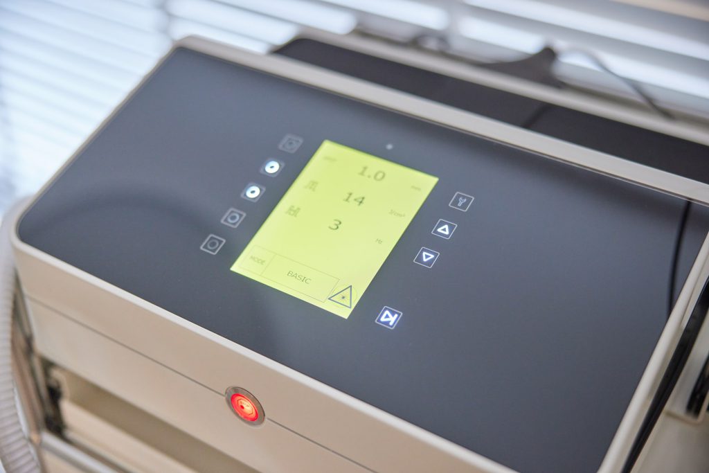 Bildschirm des QuadroStarPRO Yellow Gefäßlaser